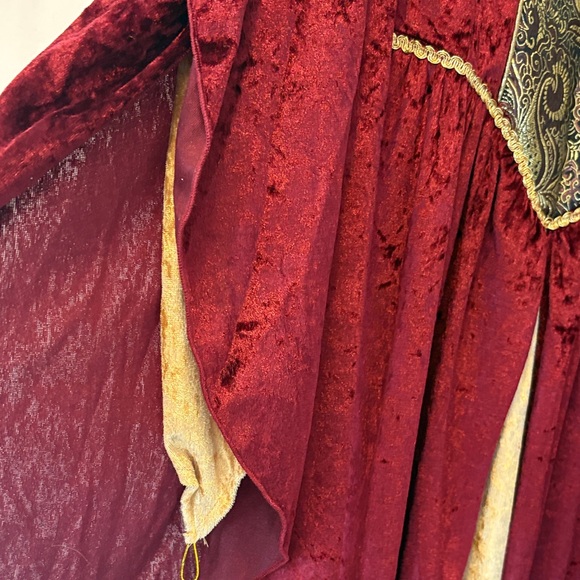 Dreamgirl Red and Purple Medieval Dresses - Picture 4 of 11